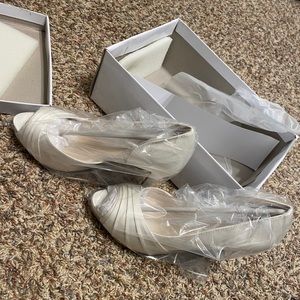 NWT David’s Bridal Heels